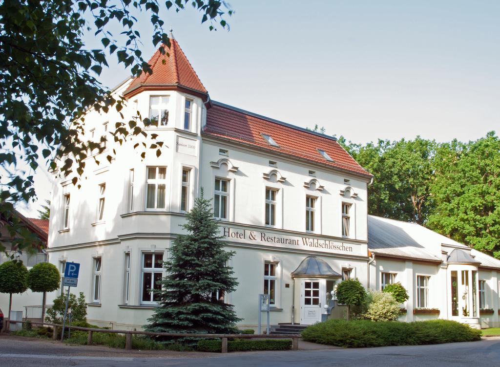 Hotel&Restaurant Waldschlösschen Kyritz Exterior foto